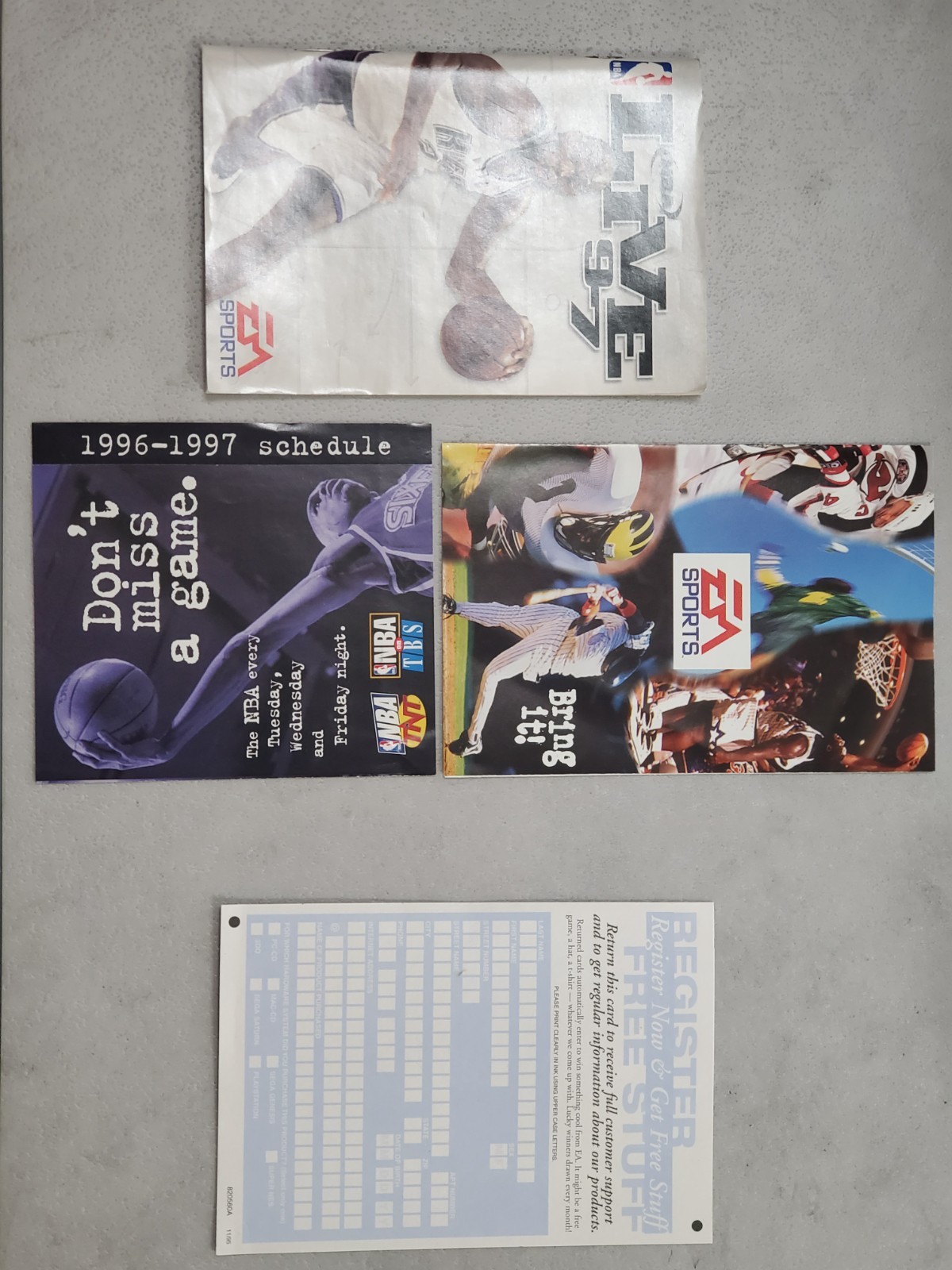 NBA Live 97 (Sega Genesis, 1996) COMPLETE w/ Box manual game WORKS! 1997