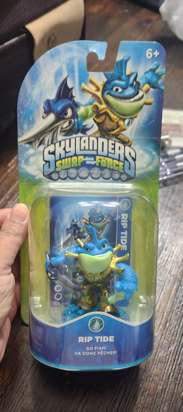 Skylanders Swap Force Rip Tide Character Figure – Go Fish! Toys to Life
