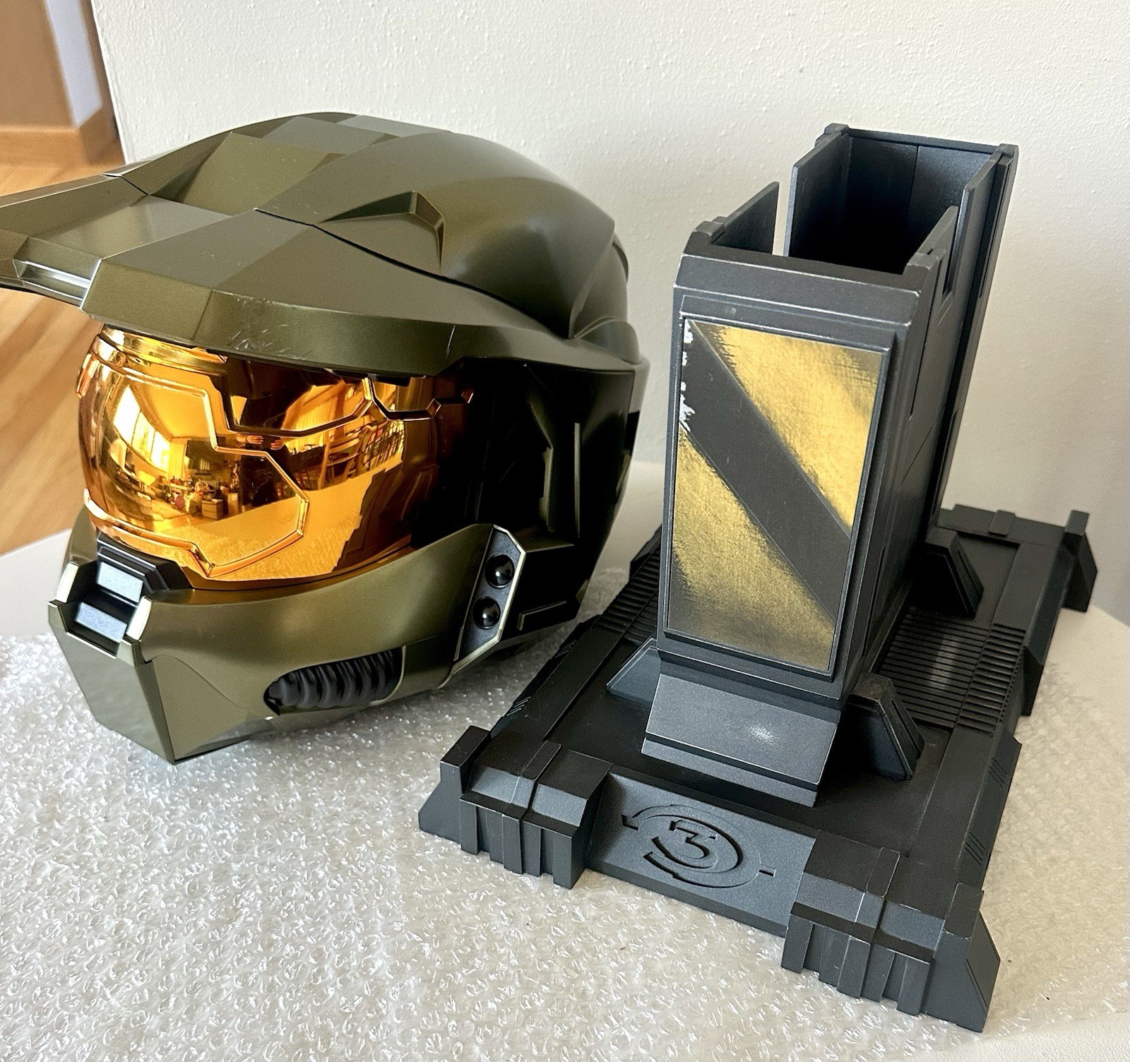 🔥 Legendary Halo 3 Limited Collector’s Edition Master Chief Helmet & Stand RARE