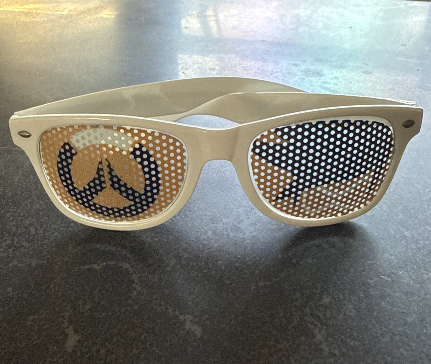 Overwatch Sunglasses Tracer Orange White Blizzard LIMITED RELEASE collectible