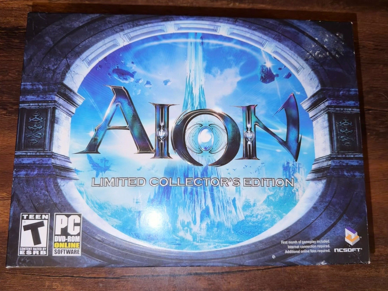 Aion Limited Collector’s Edition PC DVD-ROM 2009 Complete Set with Sealed Figure