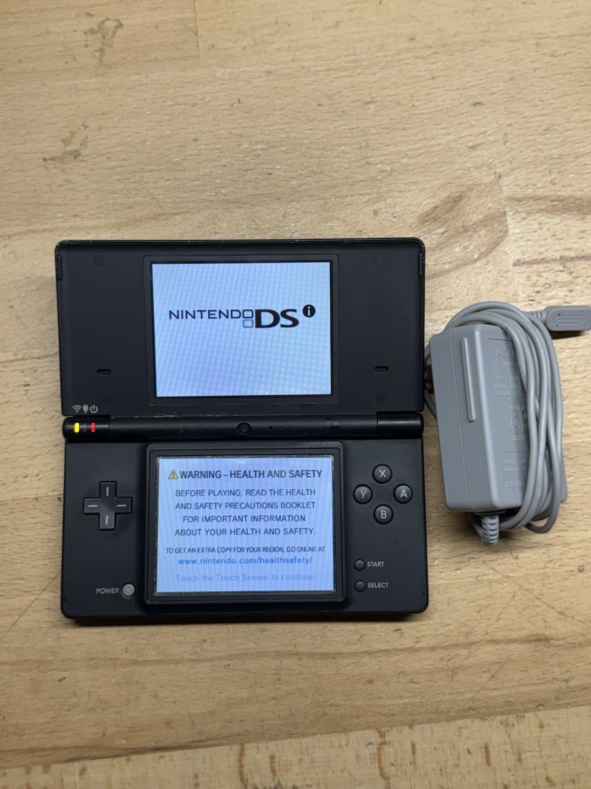 Nintendo DSi Black Nintendo DS TWL-001 USA 2008 W/ Charger No Stylus
