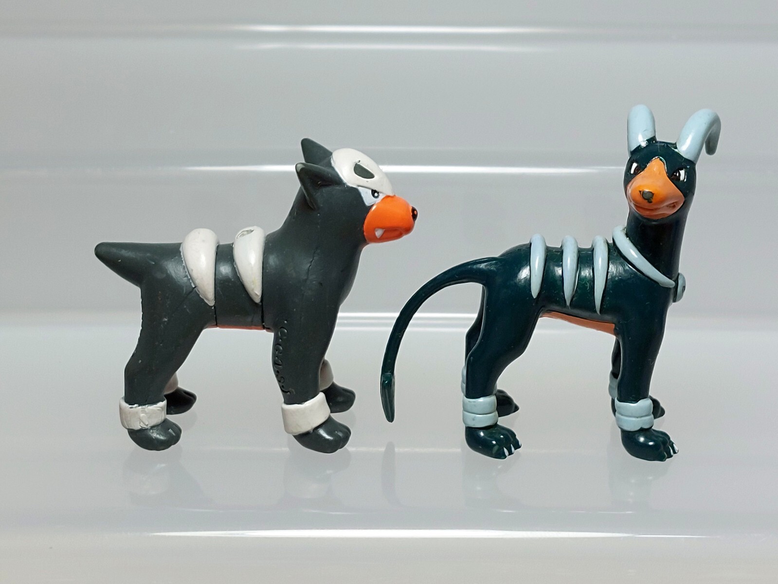 Houndoom Houndour Pokemon Monster Collection Figure Tomy Japan V03 1.6-1.8in