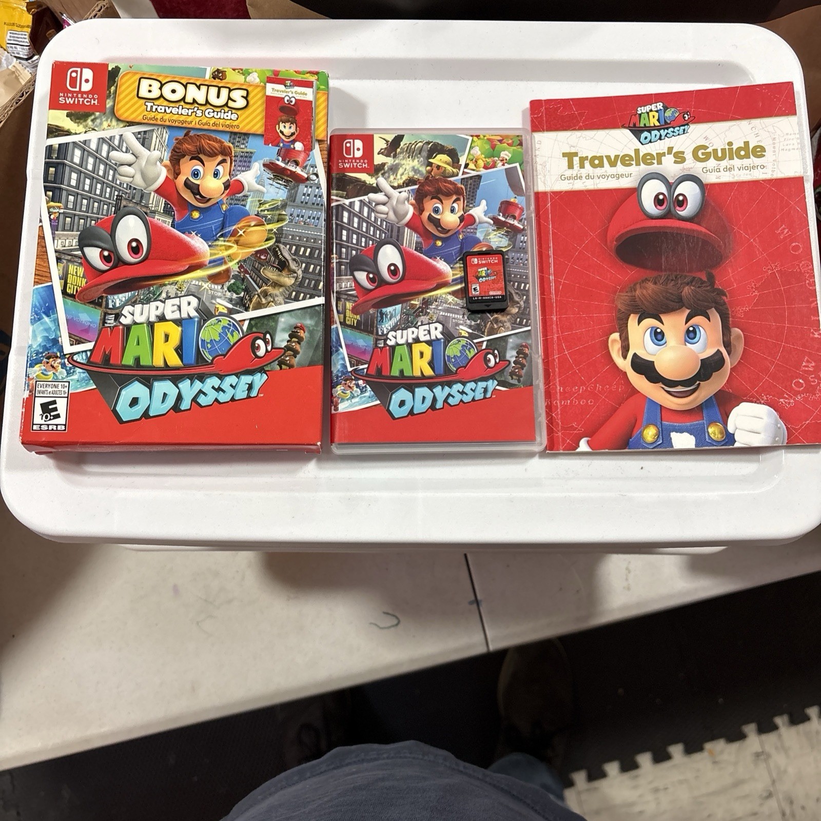Super Mario Odyssey Starter Pack CIB with Traveler’s Guide – Nintendo Switch