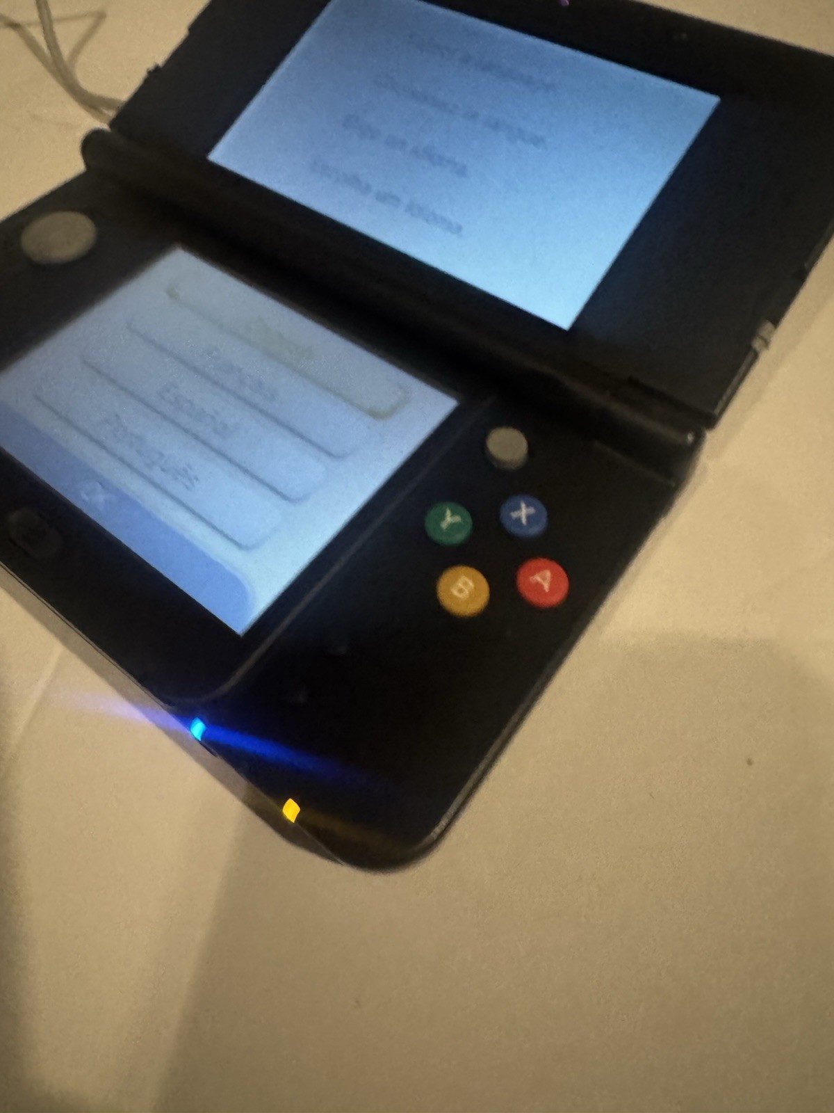Nintendo 3DS – Original Super Mario Edition (Black Friday) w/charger