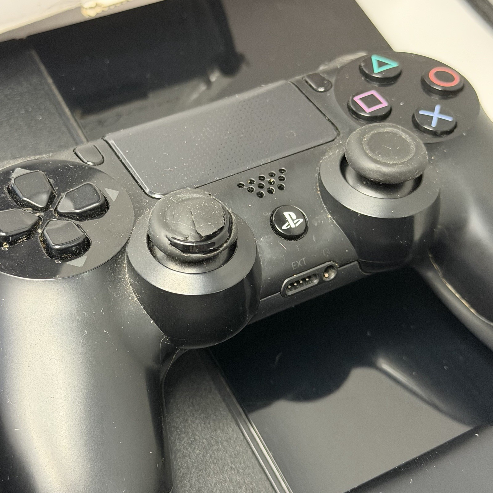 Sony PlayStation 4 PS4 500GB Controllers Games Charging Dock Box Complete Lot