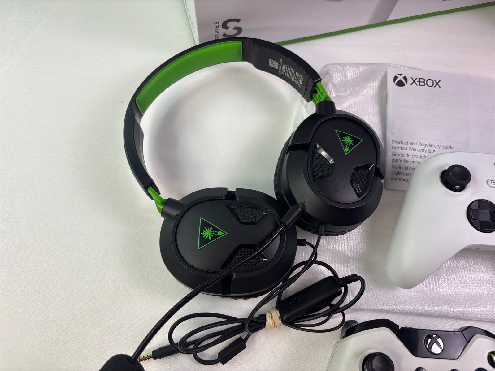 Microsoft Xbox Series S 512GB + Turtle Beach Headphones & 3 Controllers