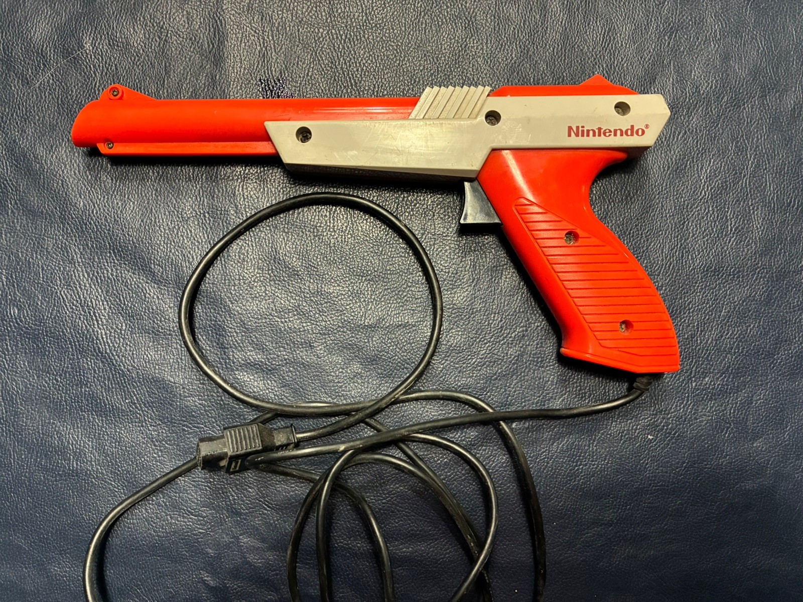 Nintendo Zapper Light Gun Controller Gray Orange for Nintendo NES 1985 Duck Hunt