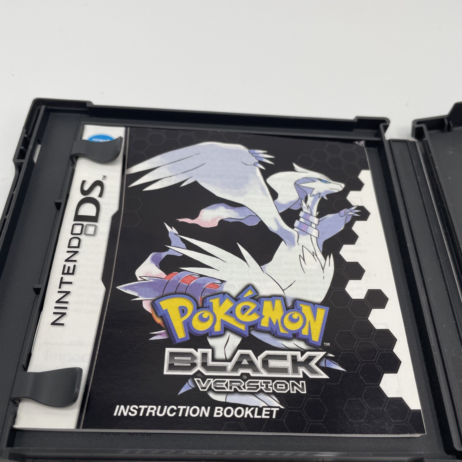 Pokemon: Black Version Nintendo DS 100% Complete CIB + Inserts Authentic