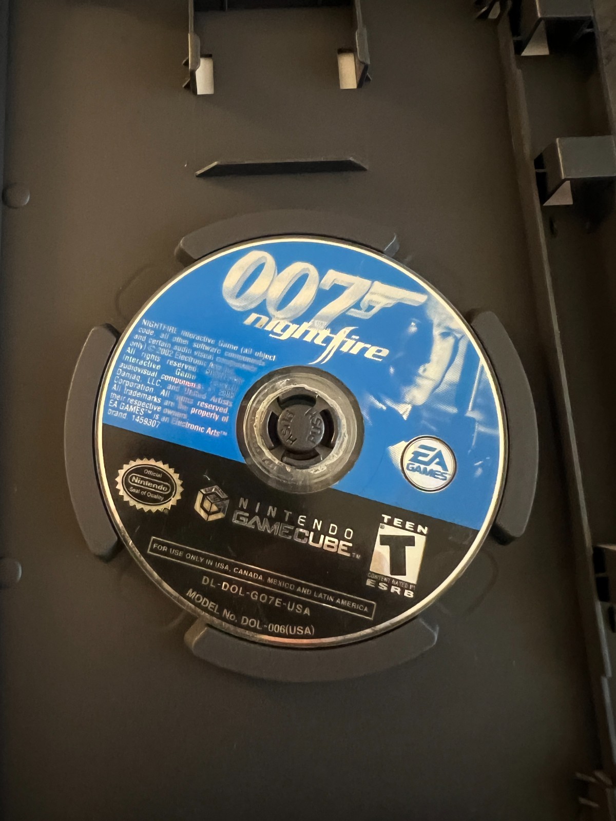 007: NightFire (Nintendo GameCube) No Manual – Tested & Working – READ