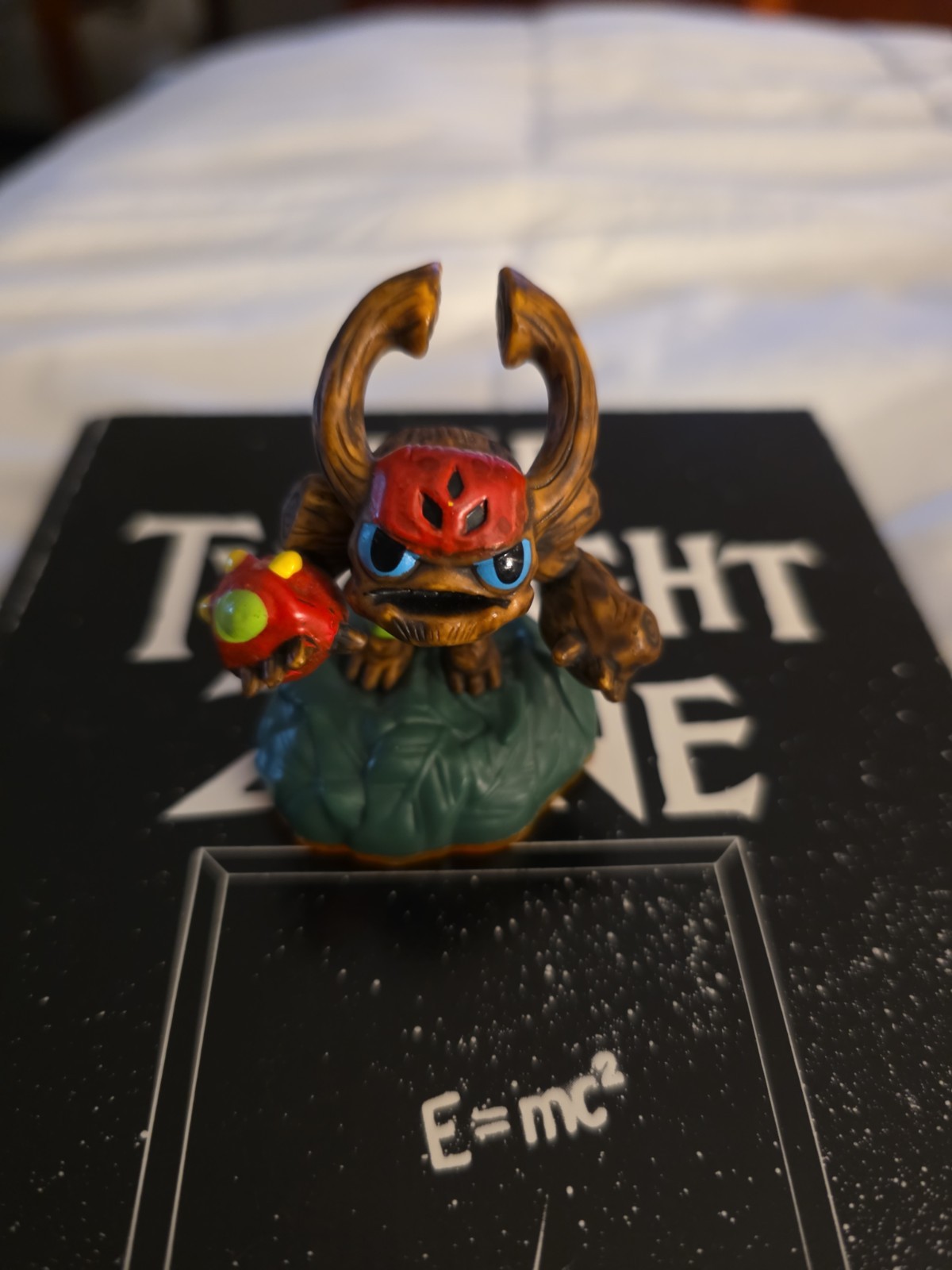 Activision Skylanders Giants Sidekick Barkley Action Figure