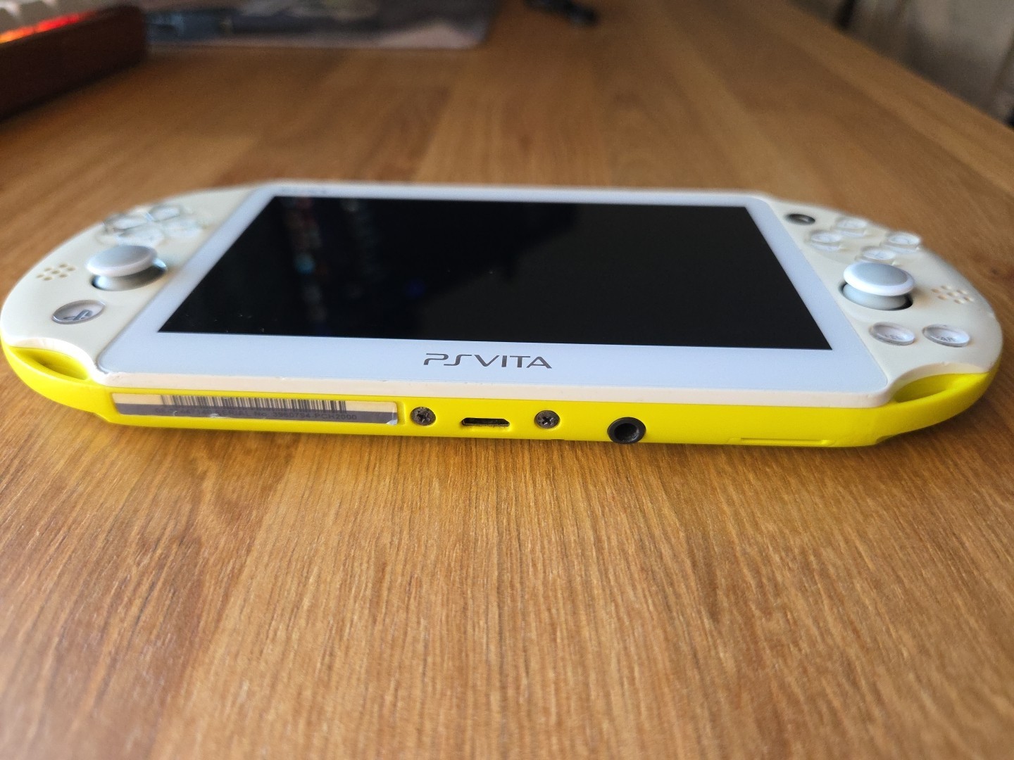 Sony PlayStation Vita Slim PS VITA Pch-2000 Lime Green Console