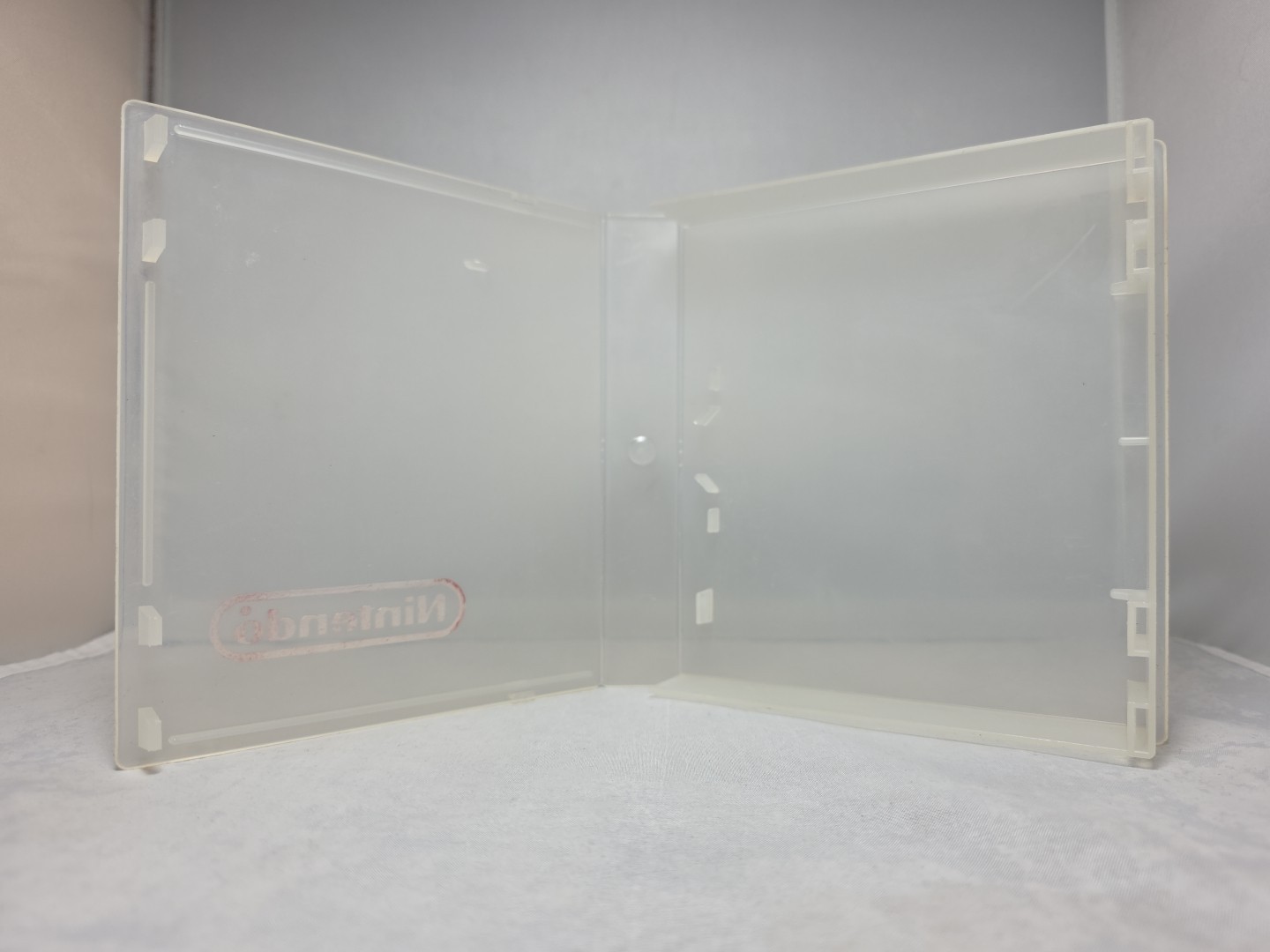 Clear Official NES Nintendo Plastic Game Cartridge Case Hard Clamshell OEM