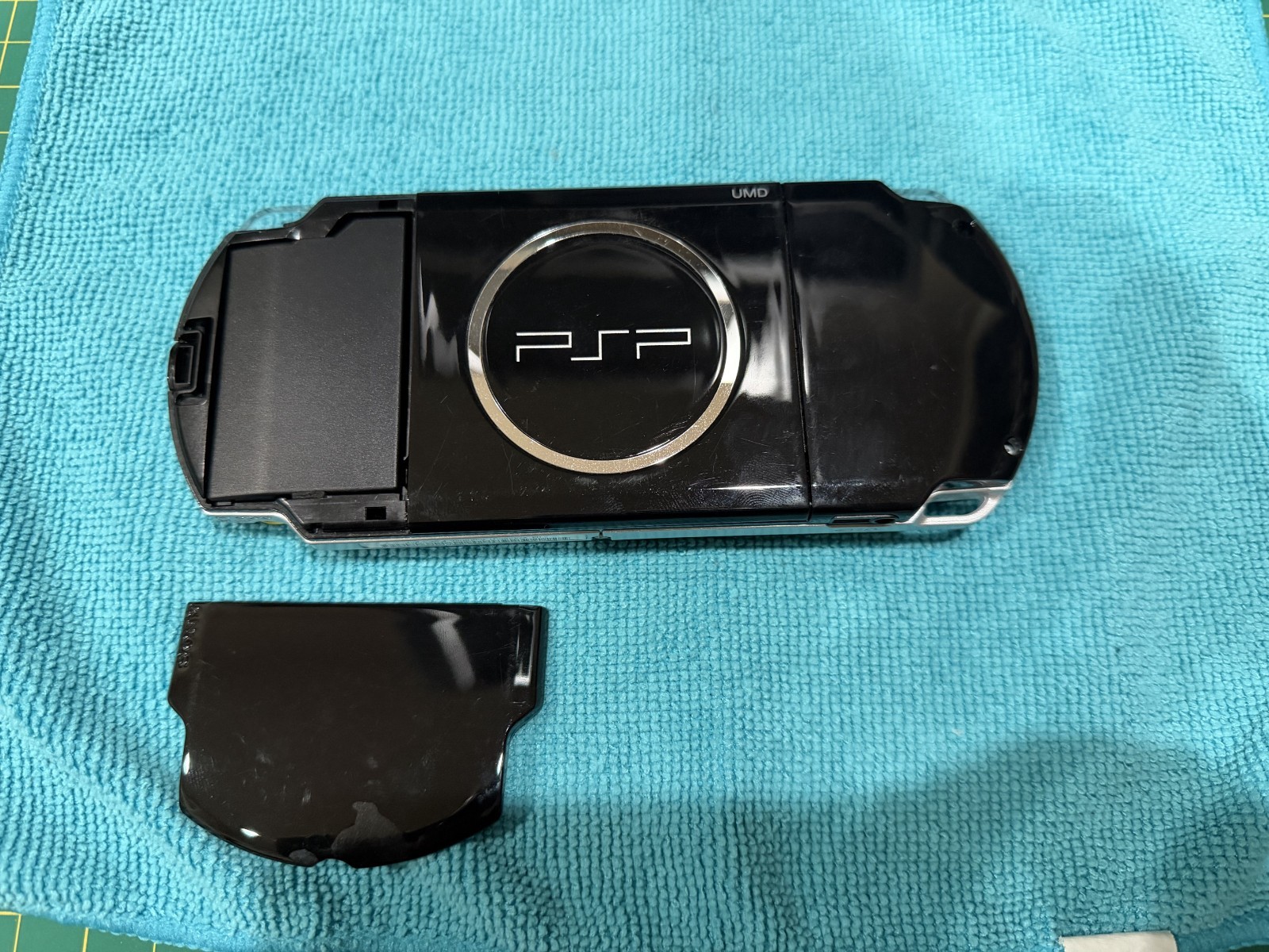 Black PSP 3000 Console Japan Import + RDS Industries Case + Charger + Batteries