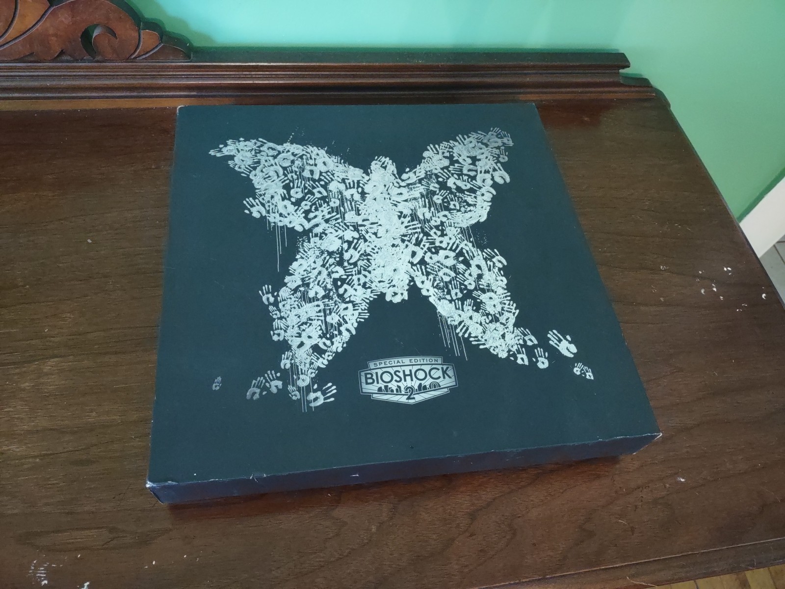 BioShock 2 Special Edition Xbox 360 Game, Art Book, Soundtracks, Posters, & Box