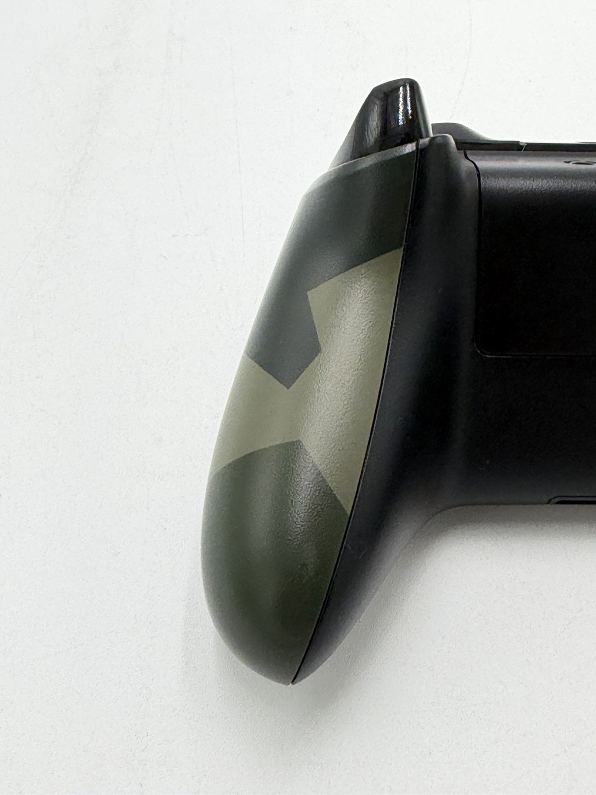 Microsoft Xbox One Wireless Controller Model 1537 Armed Forces Green Camo NO LID
