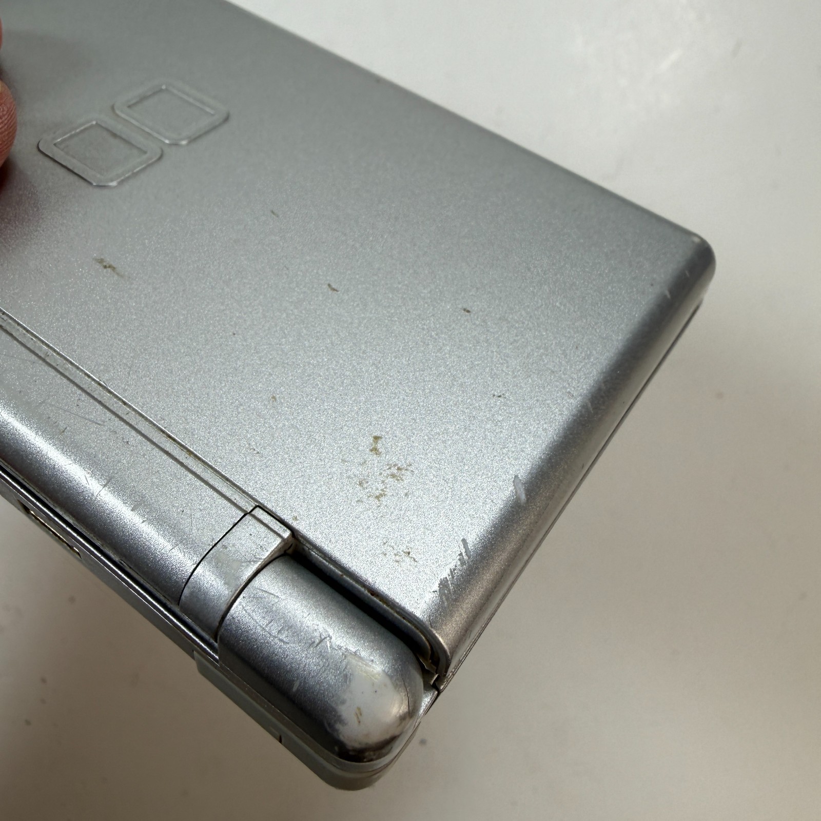 Nintendo DS Lite USG-001 Silver Handheld Console 4 Games + Charger