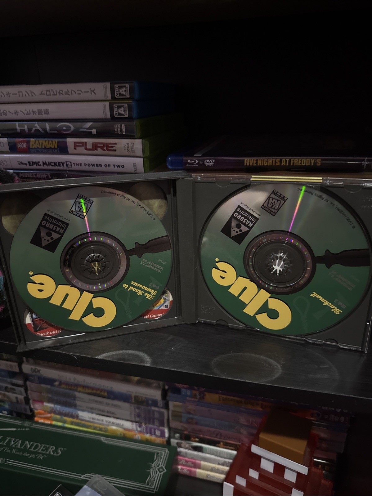 CLUE PC Game Vintage 1996 CD-ROM (not sure if disk works, selling as is)