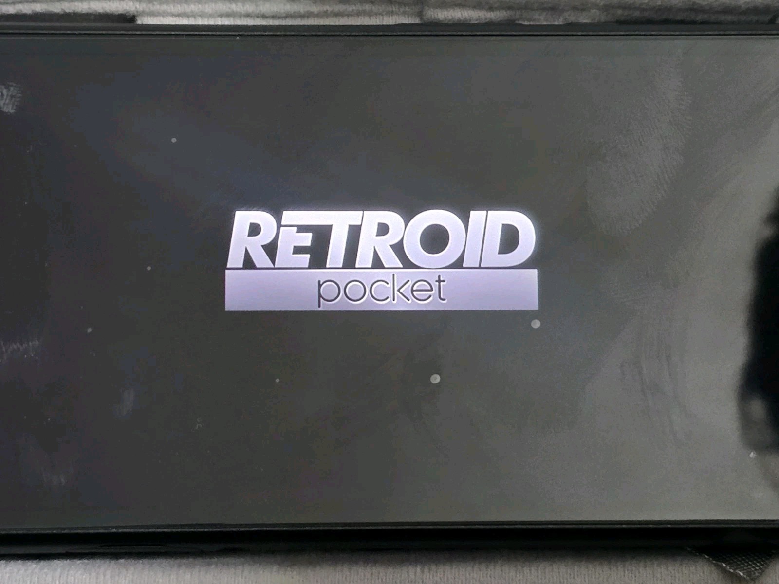 Retroid Pocket 6 Handheld Console 12GB RAM 256GB Black Snapdragon 8 Gen 2 + Case