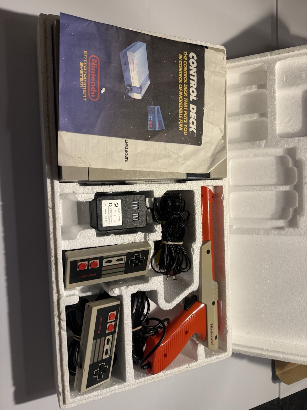 Nintendo NES Action Set Bundle Box Manuals 2 Controllers Zapper 6 Games NES-001