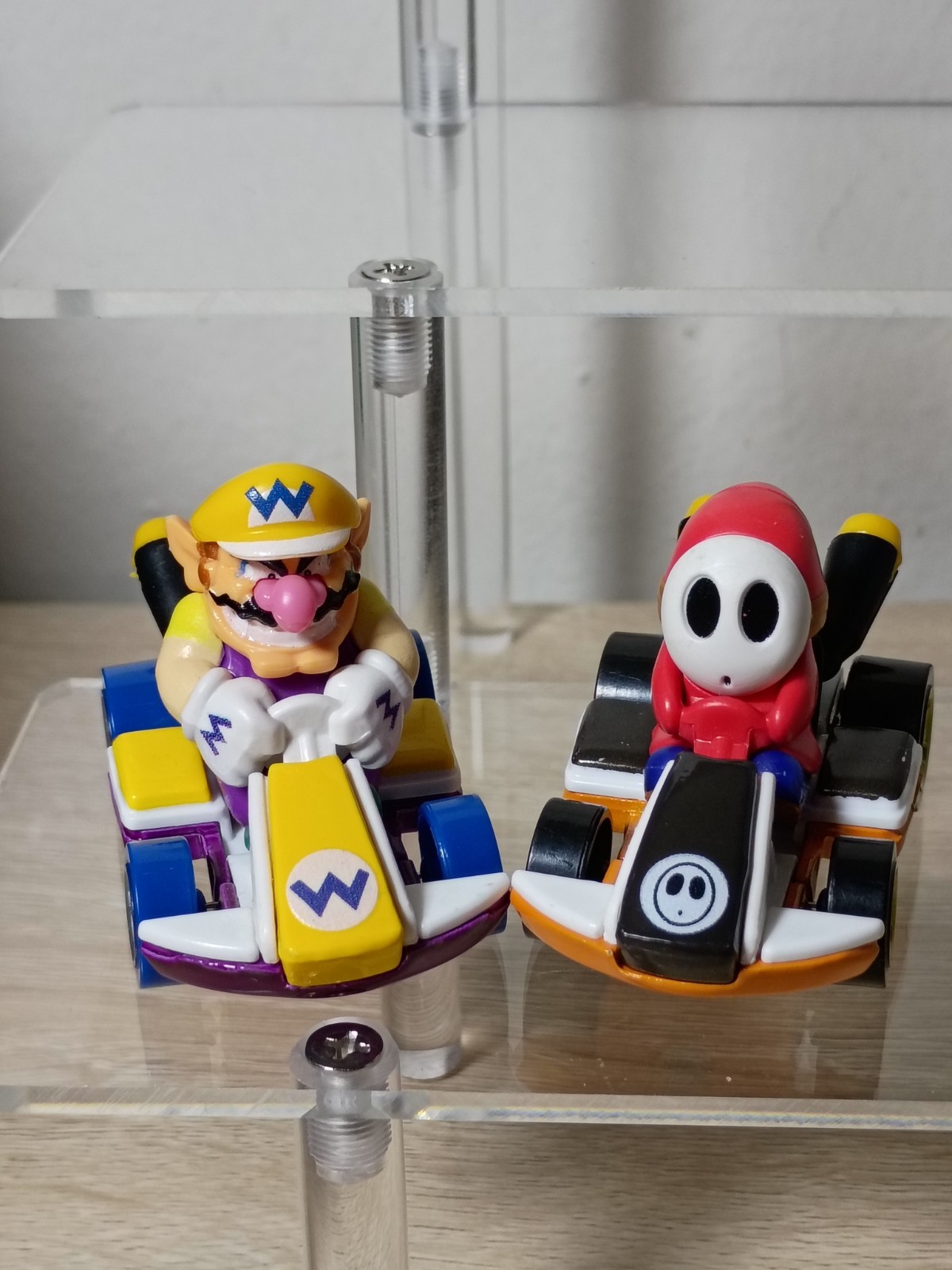 4-PK SUPER MARIO KART Hot Wheels Wario Shy Guy B-Dasher Standard Blue Red