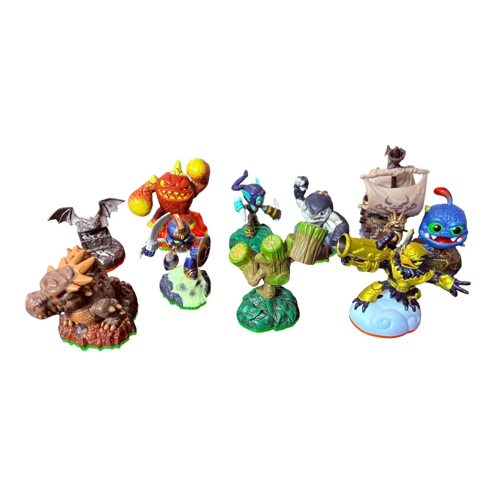 Skylanders Mixed Lot of 42 Figures Spyro, Giants, Crystals with Spyro Bag