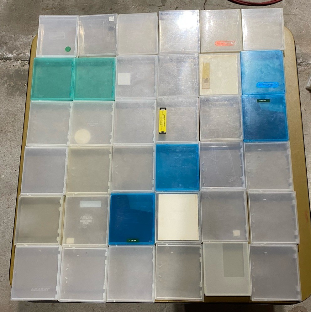 LOT OF 36 NINTENDO NES GAME HARD PLASTIC CLAMSHELL CASES Generic (PLP)