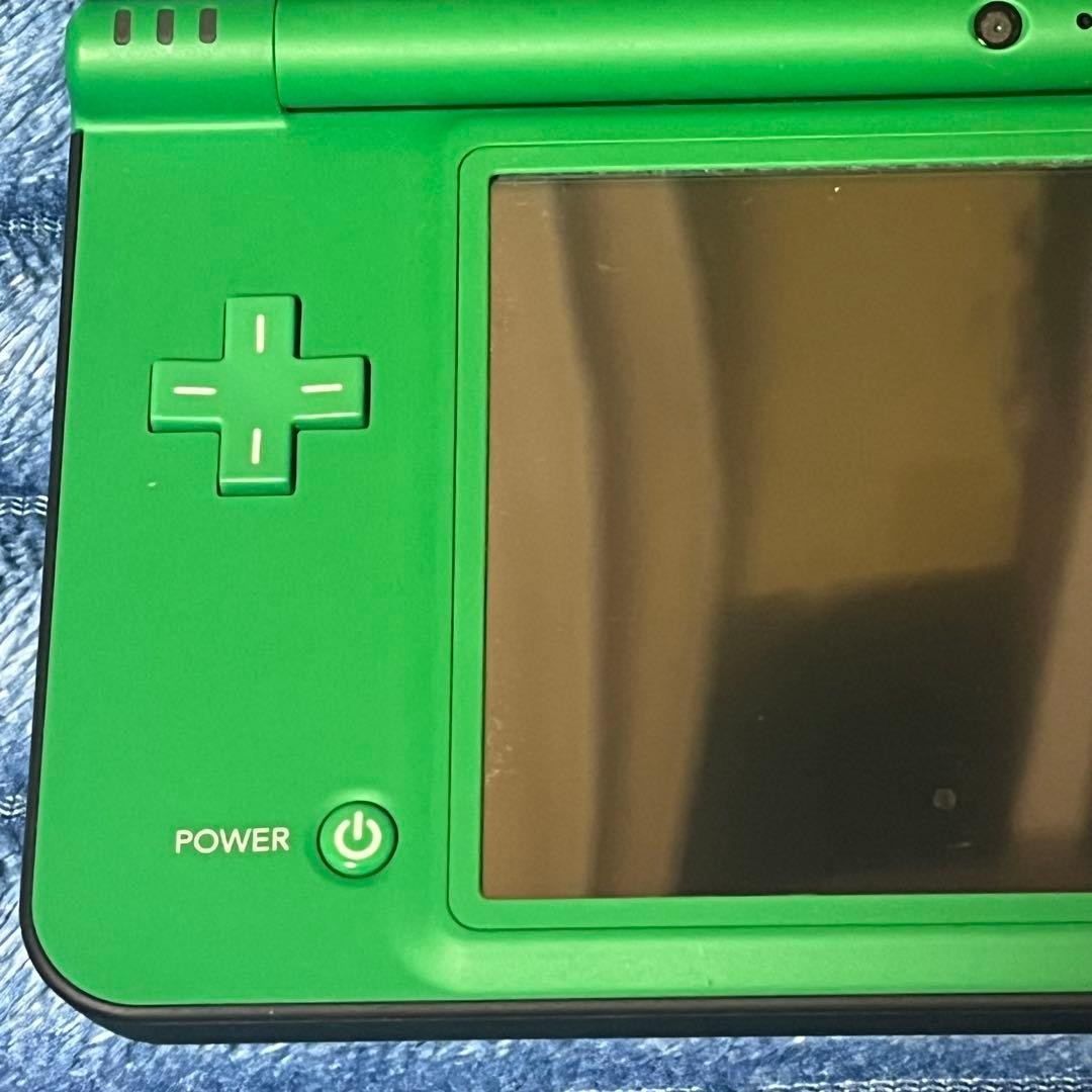 Nintendo DSi LL Console Handheld System Headphone Jack Wi-Fi Capability Green JP
