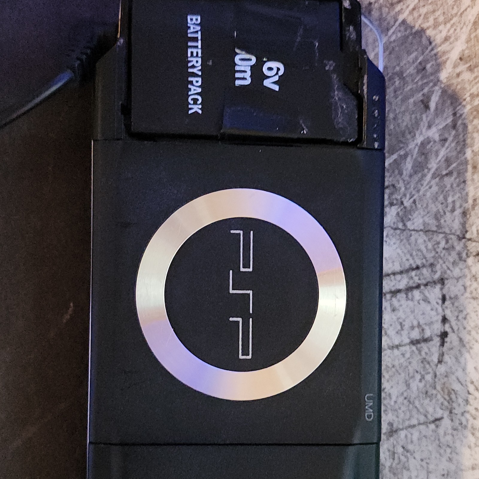 Sony PSP-1001 Handheld System Black Wi-Fi, USB, 8GB, Region Free *bad Battery*