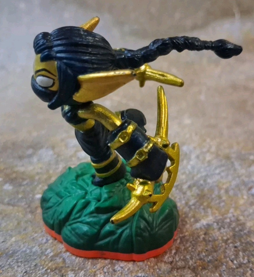 Skylanders Giants – Legendary Stealth Elf Figure Only *SEE DESC*
