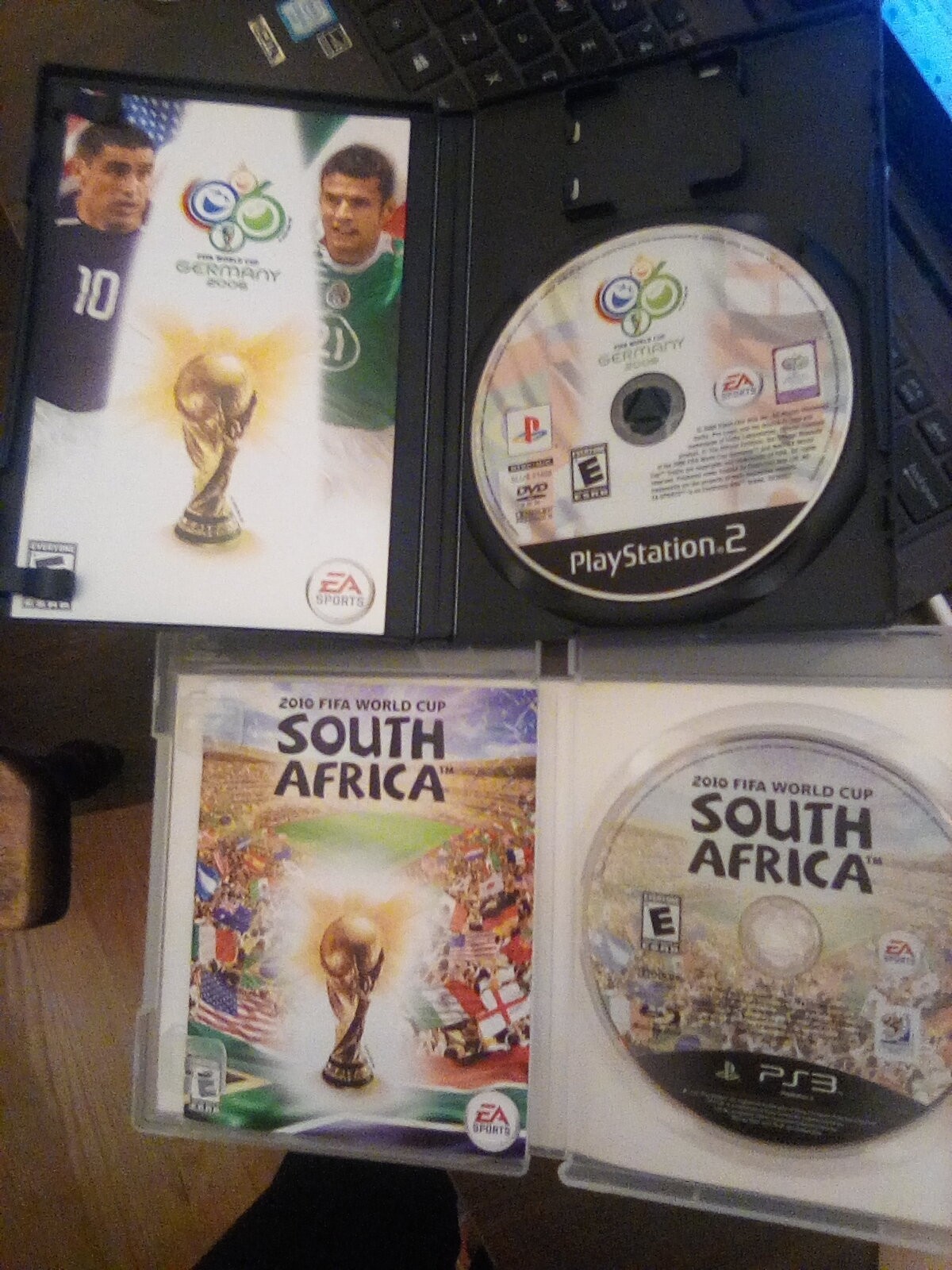 Sony PLAYSTATION 3 PS3 2010 FIFA World Cup SOUTH AFRICA & PS2 2006 FIFA GERMANY