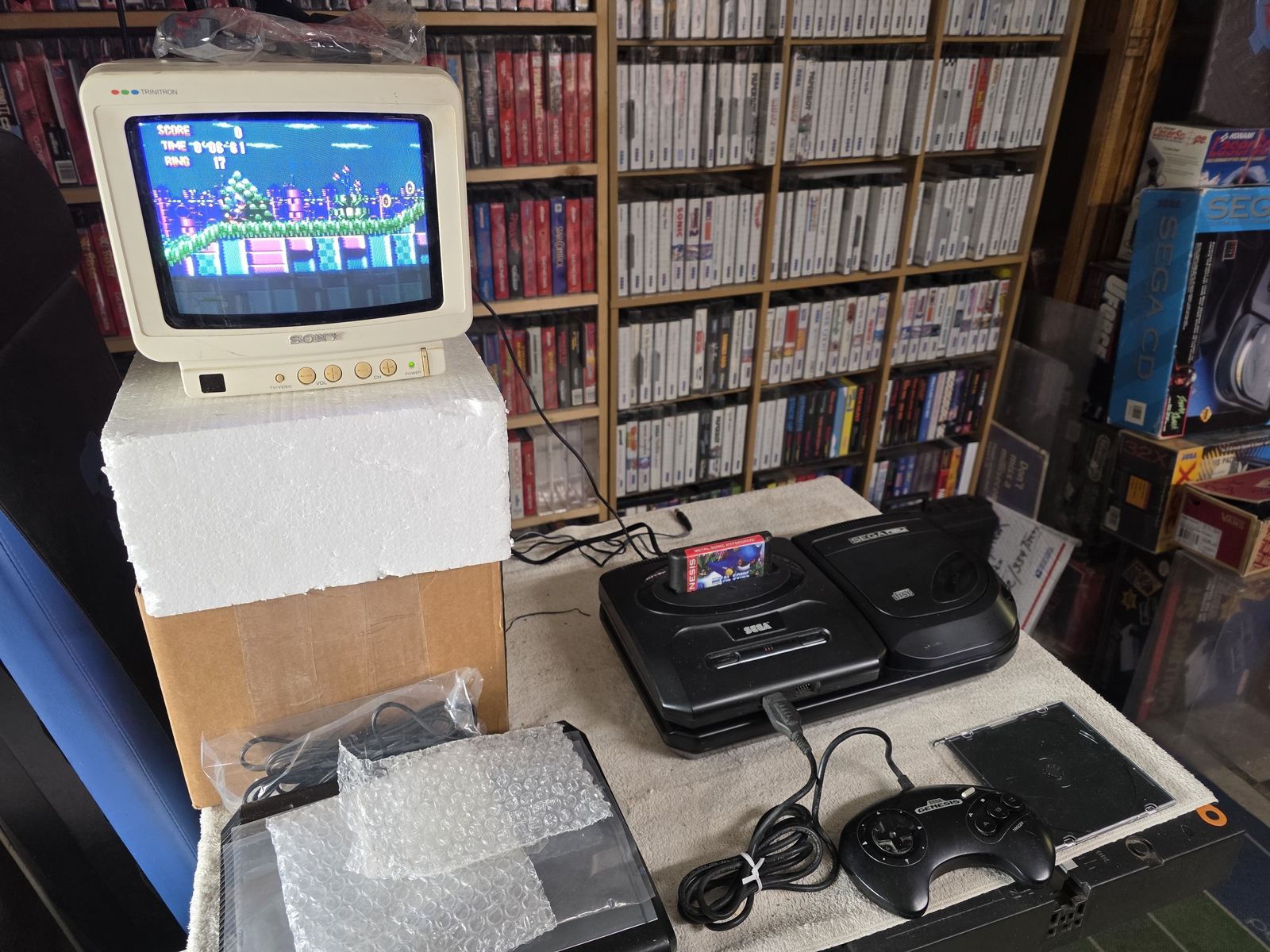 Sega CD Model 2 Console w/Genesis 2 Console w/Sewar Shark-CIB PLUS! VGC! TESTED!