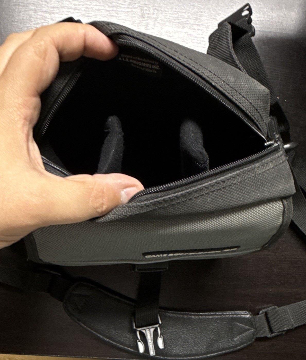 Game Boy Advance SP Padded Carrying Case w/ Adjustable Shoulder Strap