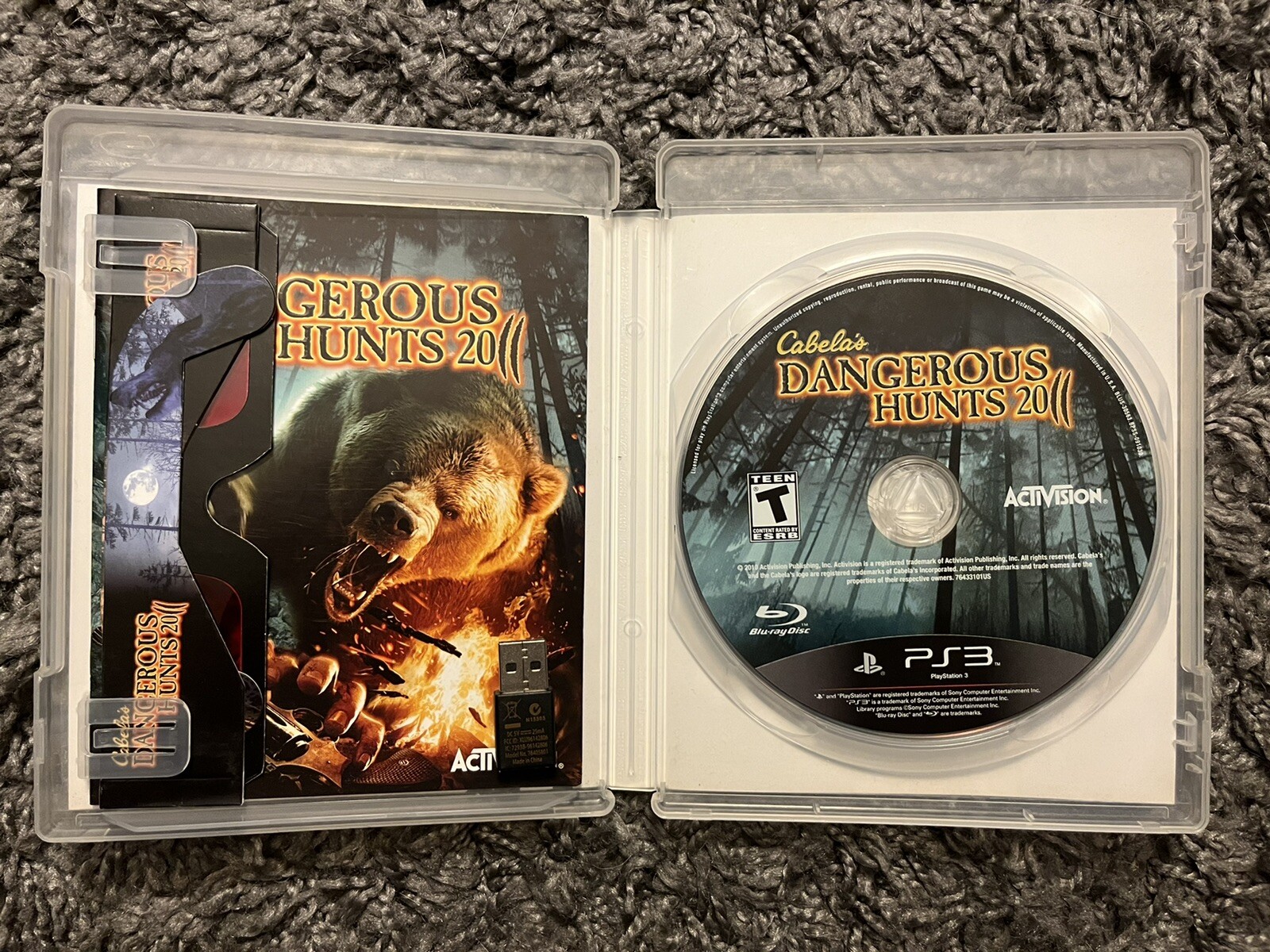 Cabelas Dangerous Hunts 2011 MINT DISC PlayStation 3 PS3 Complete 3D Glasses USB