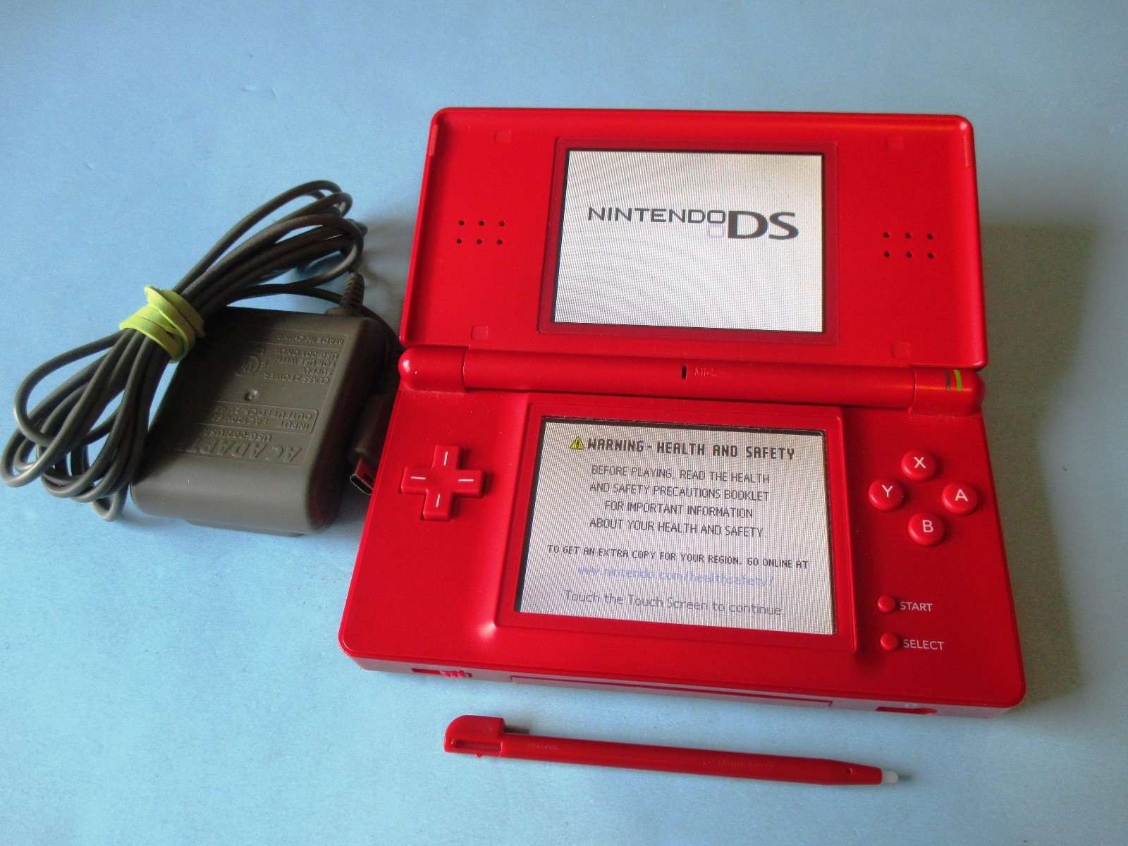 Nintendo DS Lite Red Super Mario Bros Edition System w/Charger Very Good