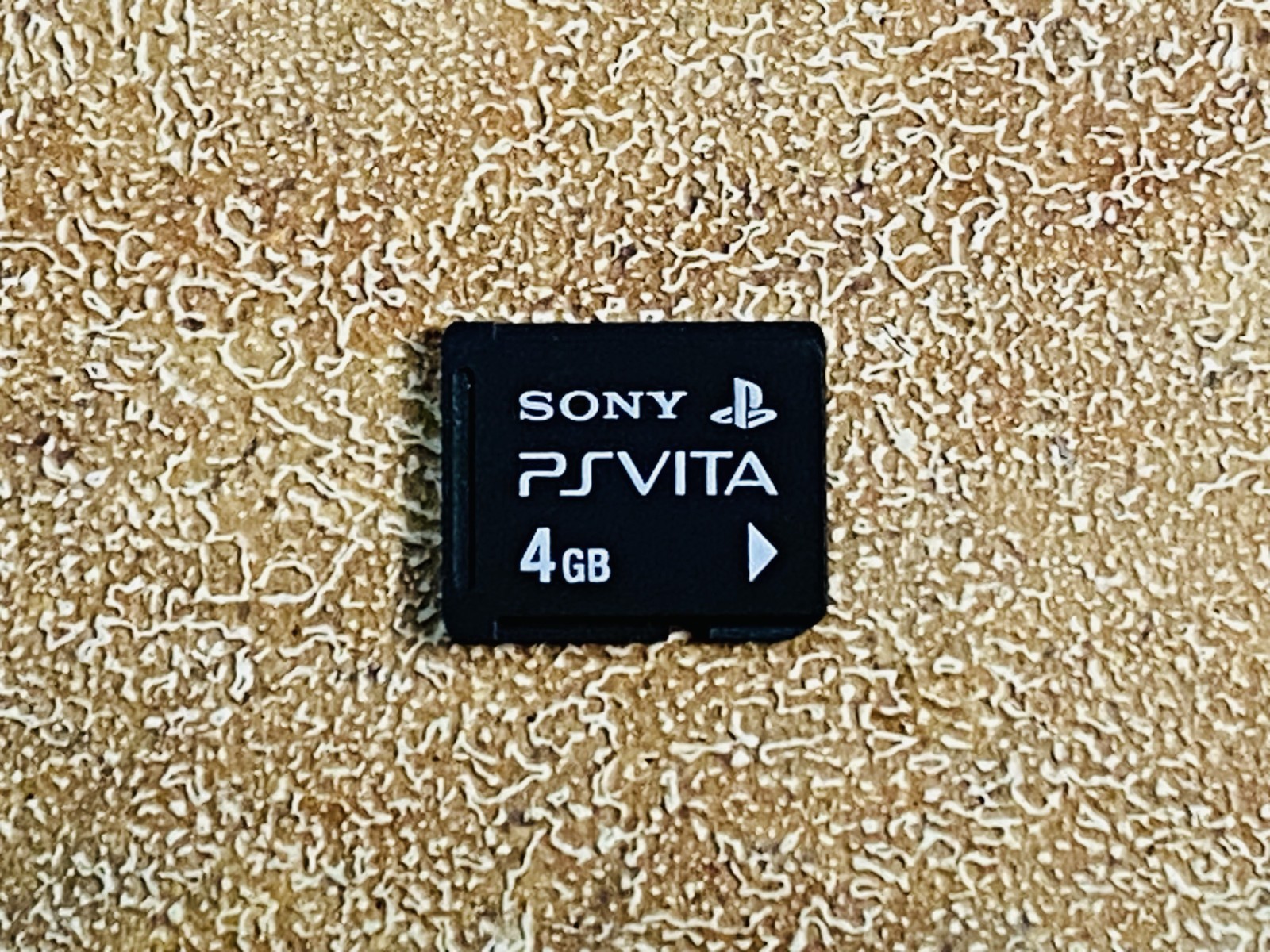 PS Vita PCH-1100 AB01 Crystal Black SONY Playstation 4GB Charger 2 Games DDP