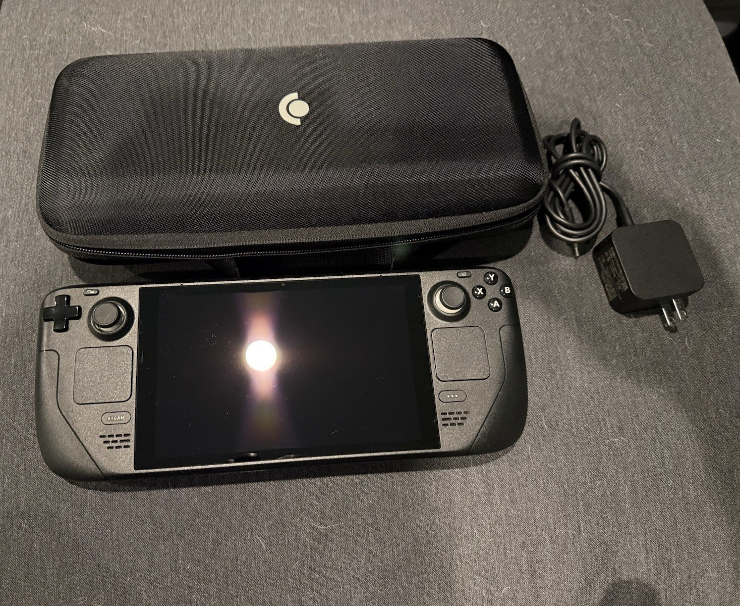 Valve Steam Deck Handheld System Black 256GB original run w/ Case & Charger