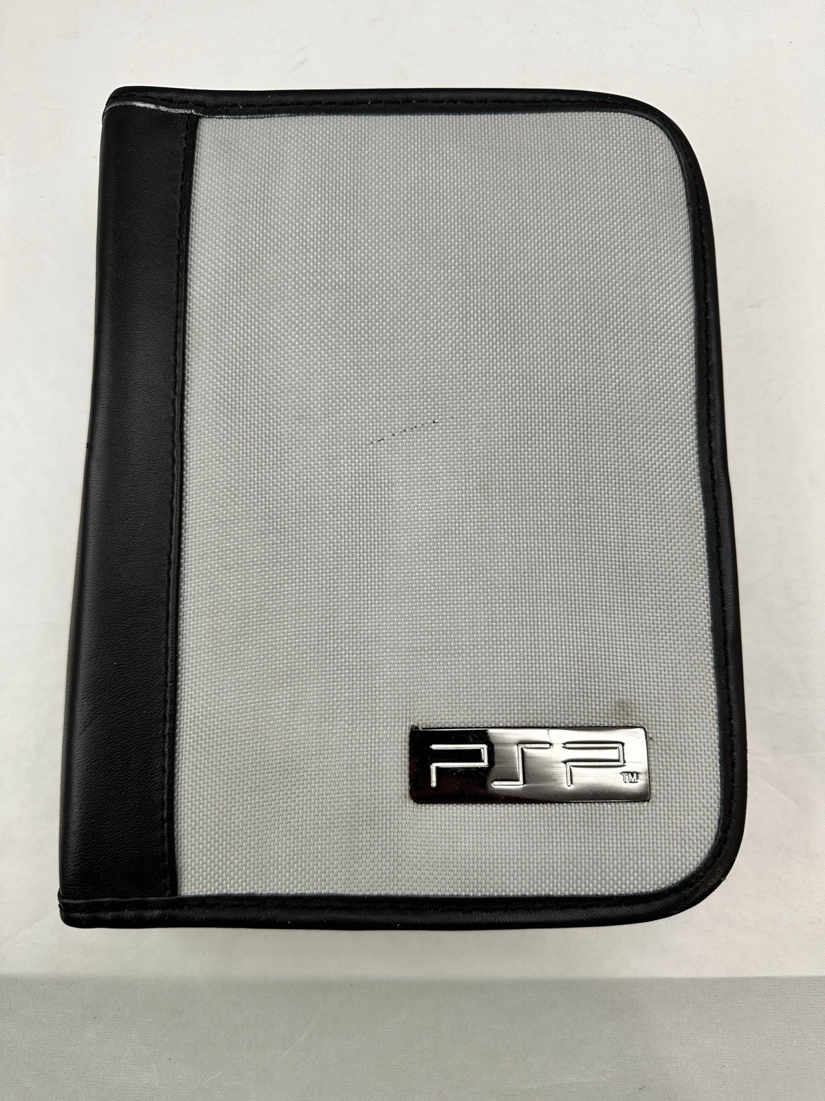 Sony PSP Playstation Deluxe Travel Carry Case Gray Storage Bag