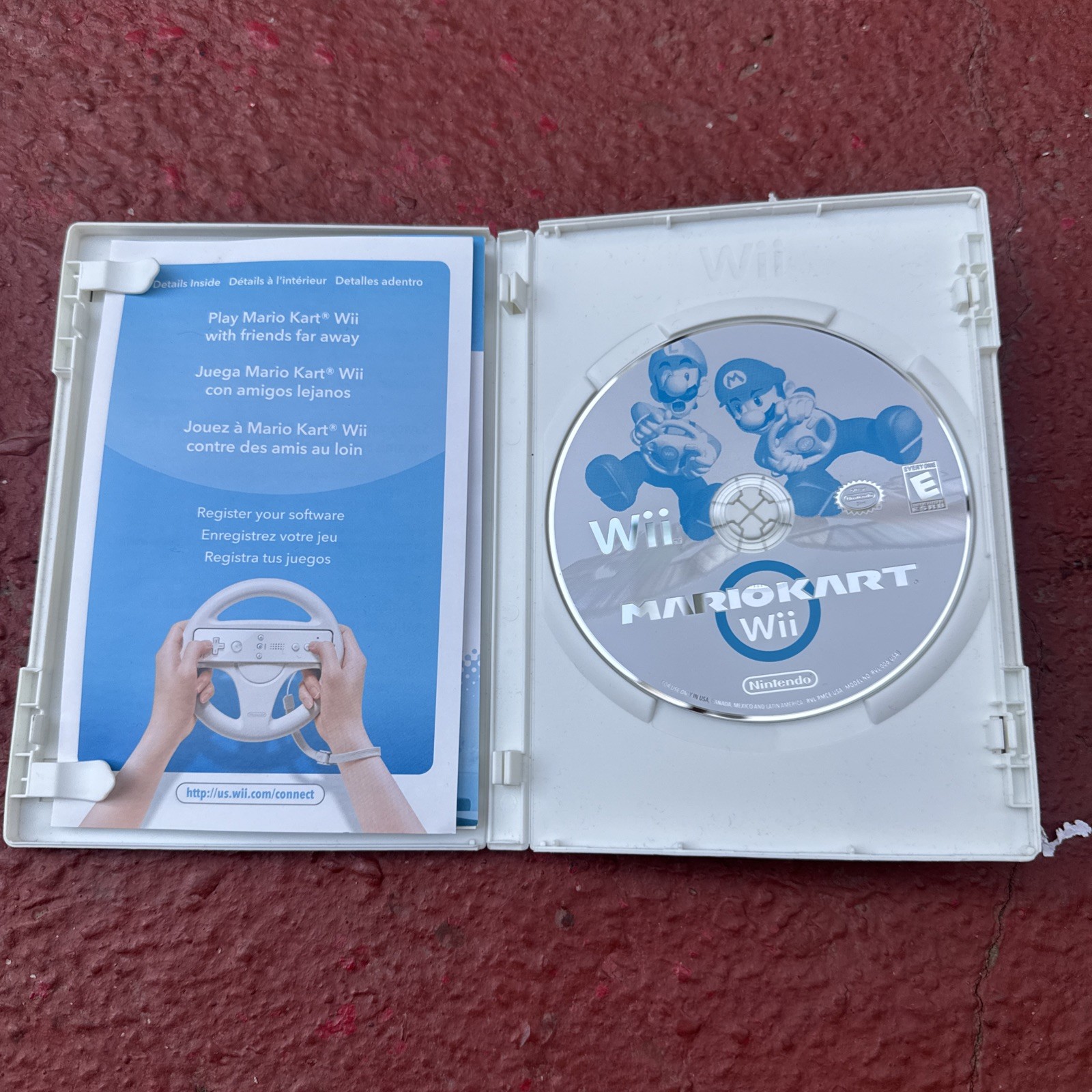 Mario Kart Wii (Nintendo Wii) Complete CIB Tested and Very Clean Disc