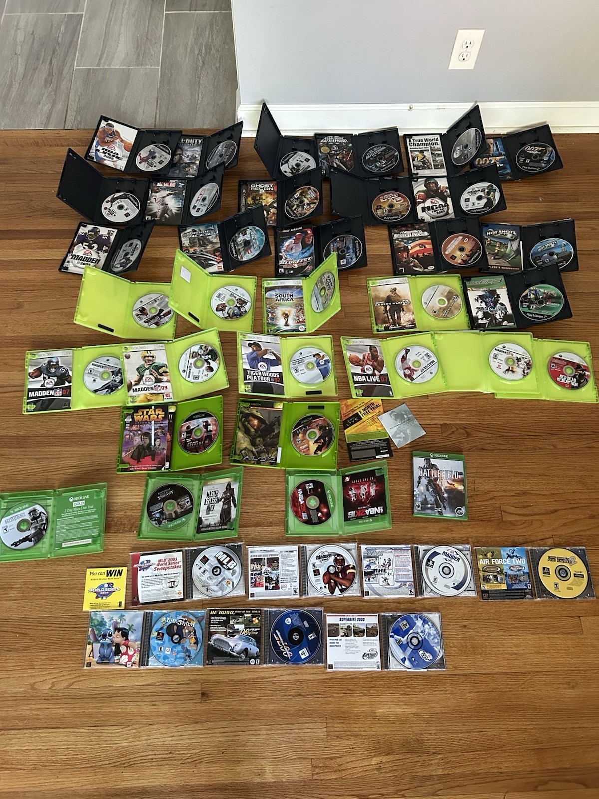 Sony Microsoft Mixed Lot Video Games w/ Cases & Discs NTSC-U/C Sports Shooter