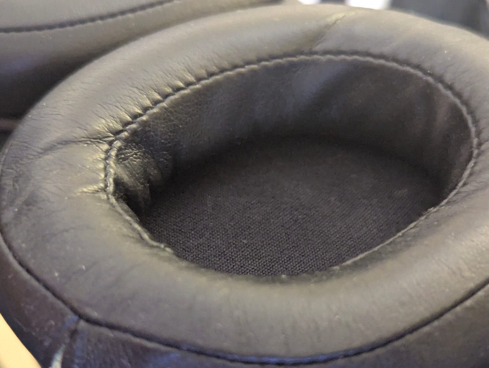SteelSeries Arctis Pro Black Soft Synthetic Leather + Memory Foam Ear Cushions