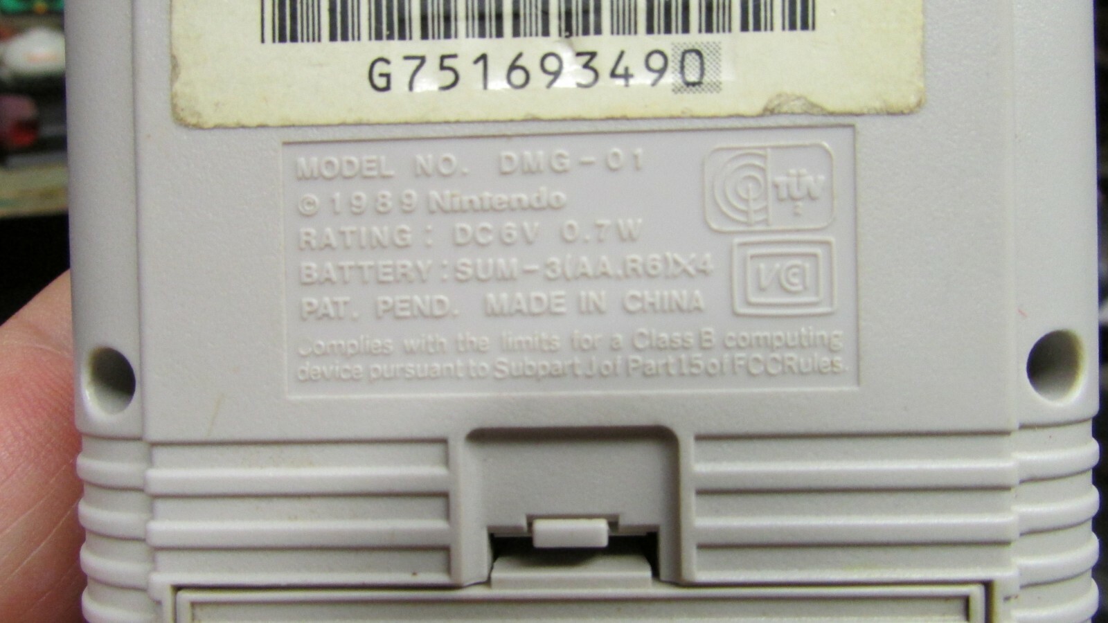 Original Nintendo Game Boy Handheld System DMG-01 & Original YOSHI WORKS GREAT