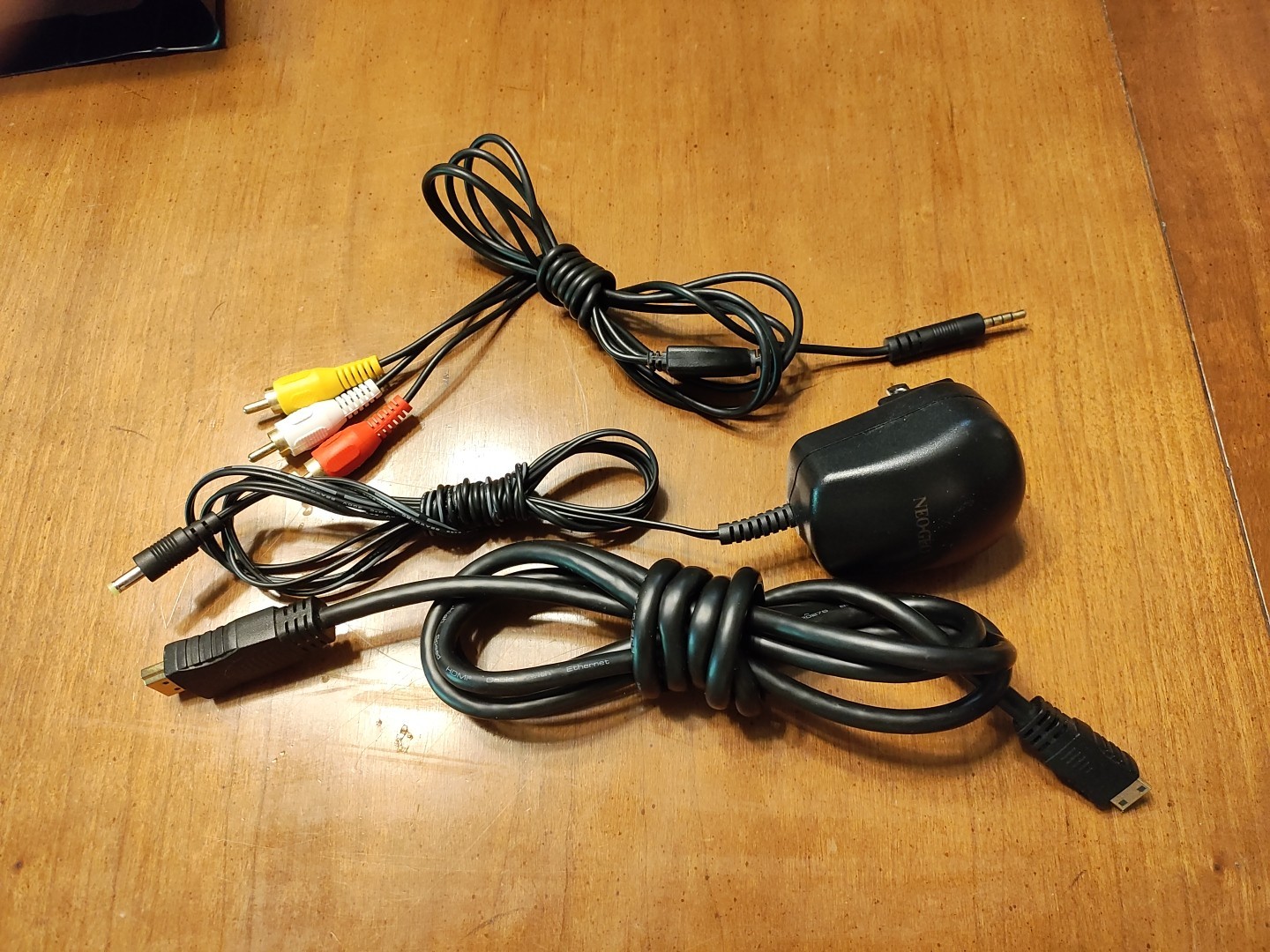 SNK NEO GEO X GOLD LIMITED EDITION CONSOLE + NINJA MASTERS + SECOND CONTROLLER