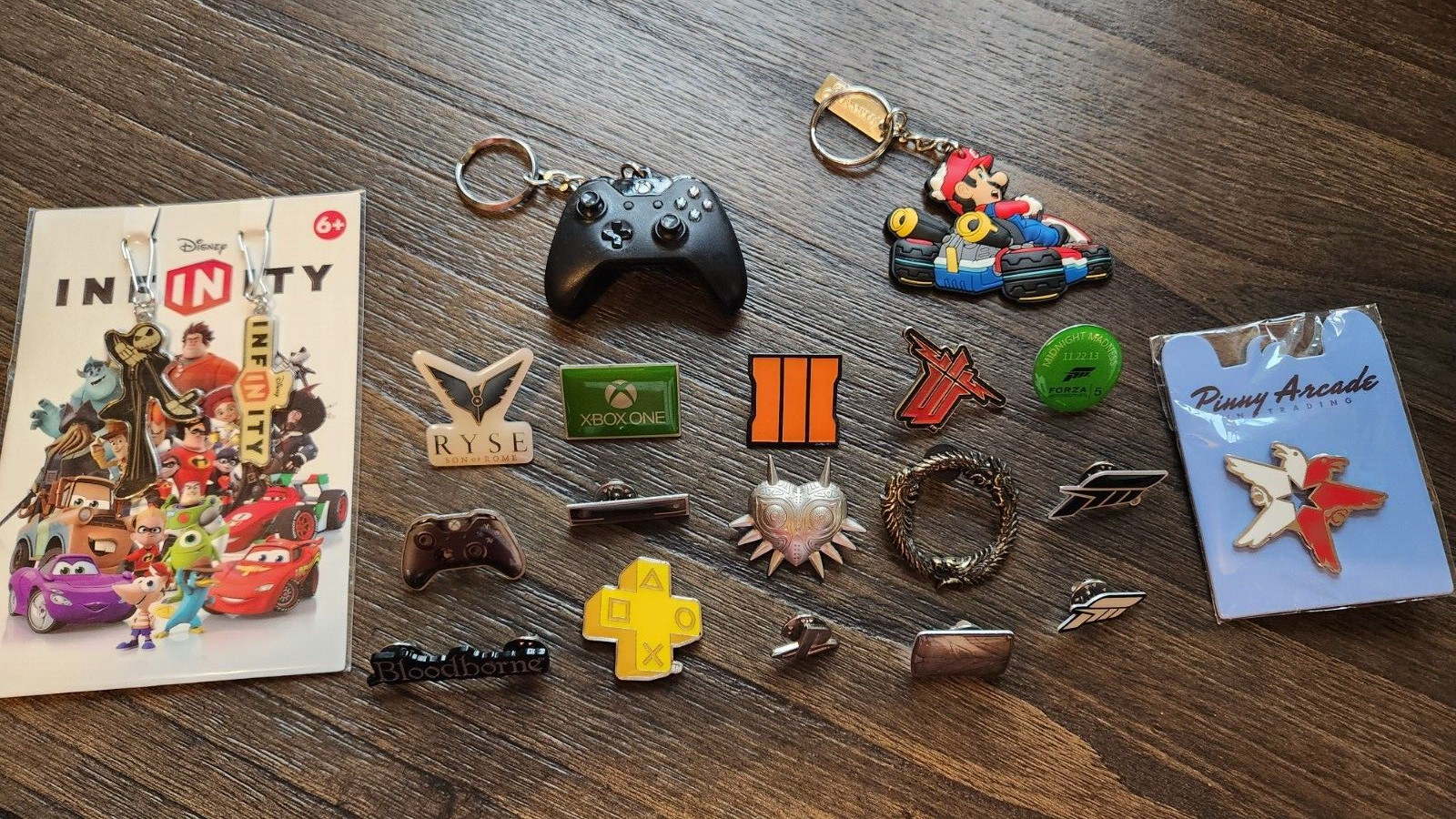 Lot of (16) Video Game Pins & (4) Key Chains – Various Gaming Platforms