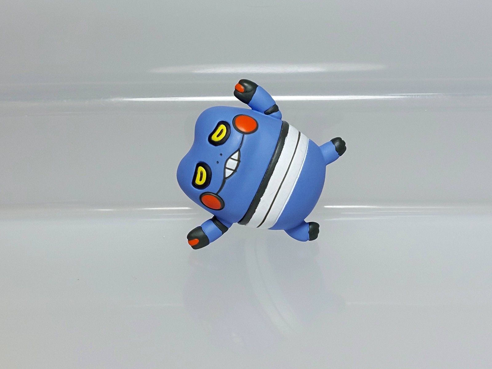 Pokemon Center Japan 2020 Figure Oyasumi Chuu Croagunk Guregguru G02 0.8in