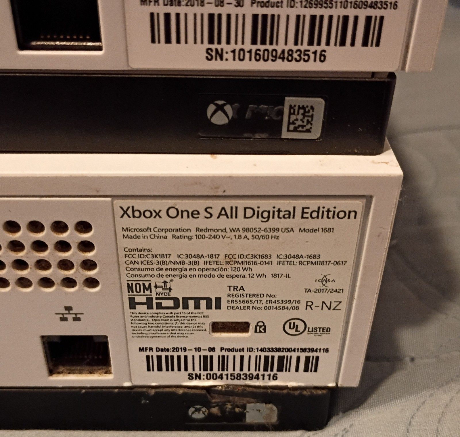 Microsoft Xbox One S Disc Mixed Lot MPN 1681 All-Digital + 7 Controllers 2016
