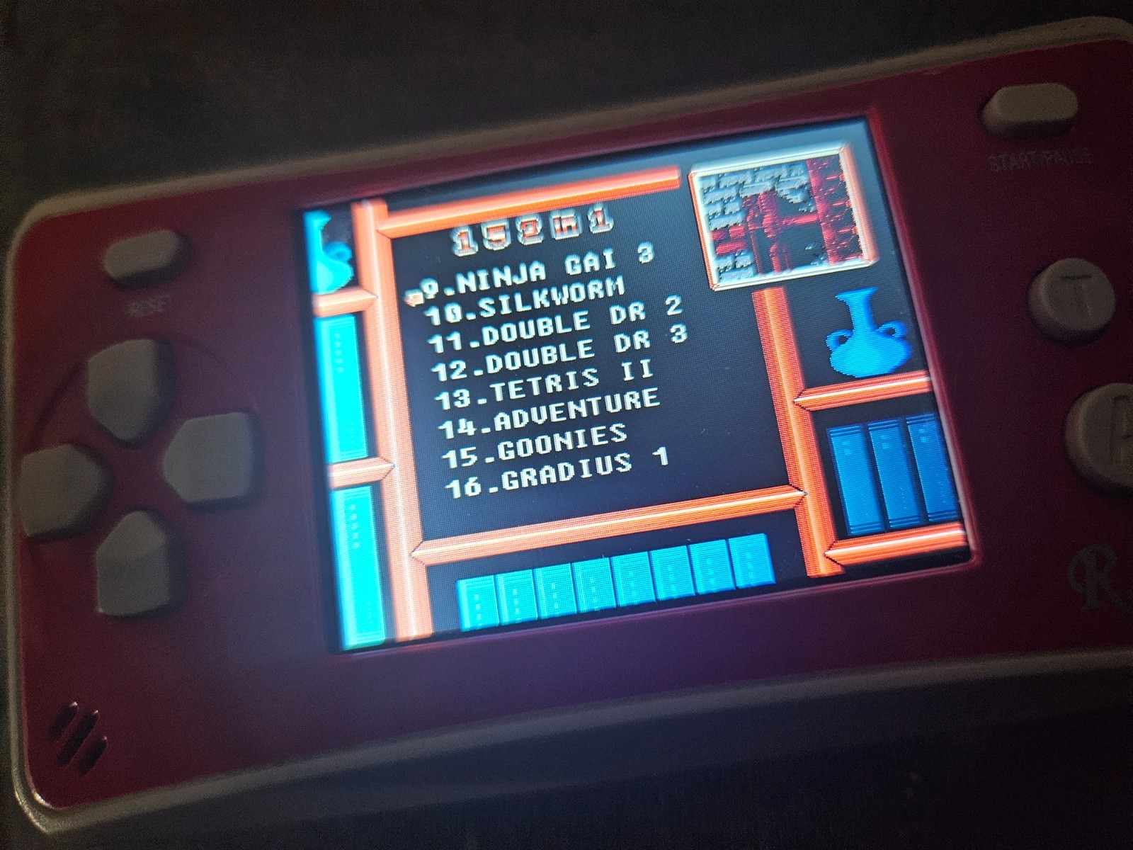 152 in 1 RS-1 – RARE VINTAGE-STYLE HANDHELD VIDEO GAME CONSOLESMB PORTABLE RS-I