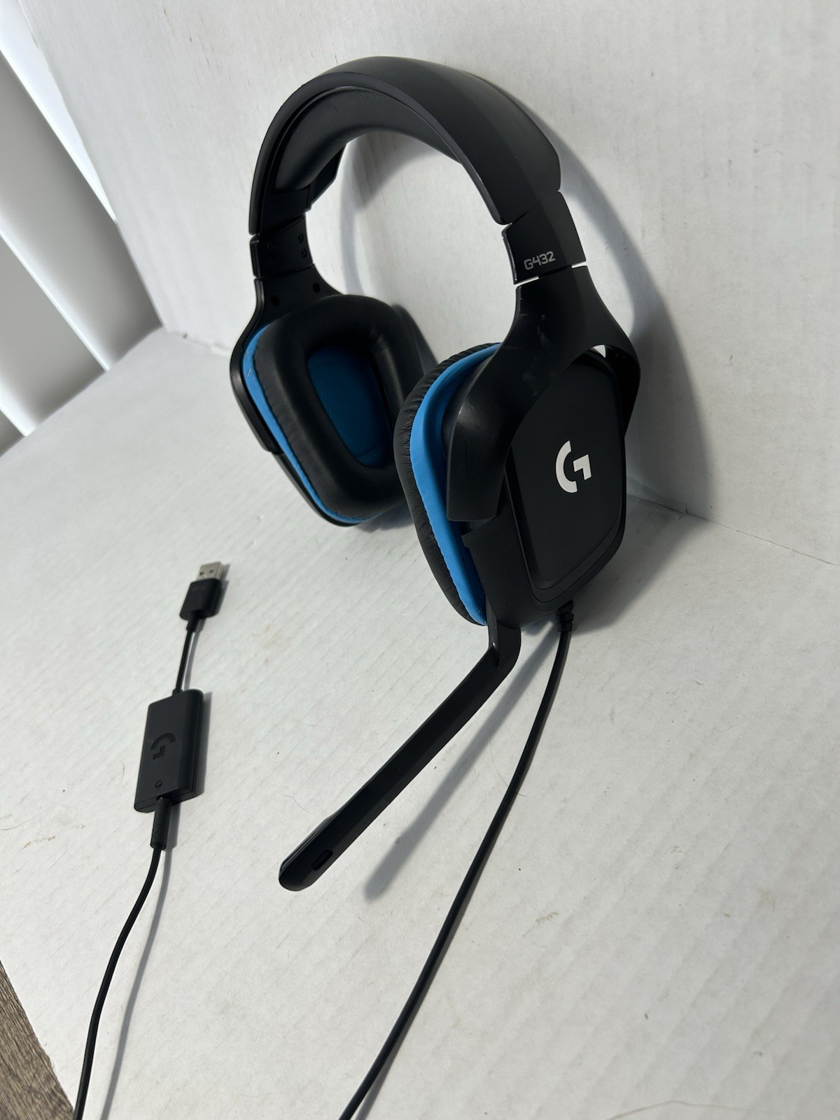 Logitech G432 USB Wired Gaming Headset Over-Ear Headband Boom Mic Black/Blue