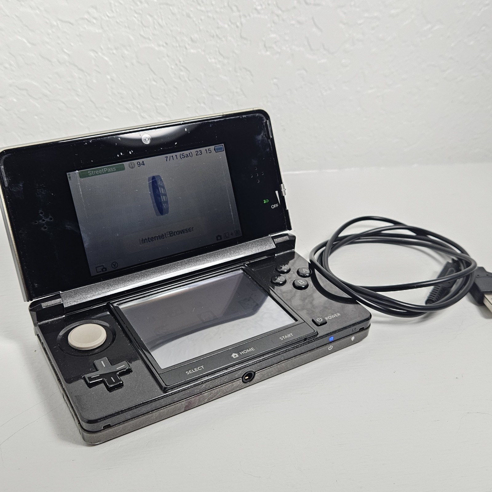 Nintendo 3DS 2GB Handheld System Black Tested Working And Mario Bros 2 No Stylus