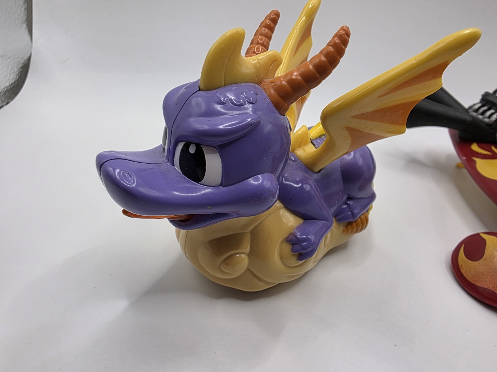 Crash Bandicoot & Spyro Figures Lot w/ Crate Accessory PS1 Era 2000s